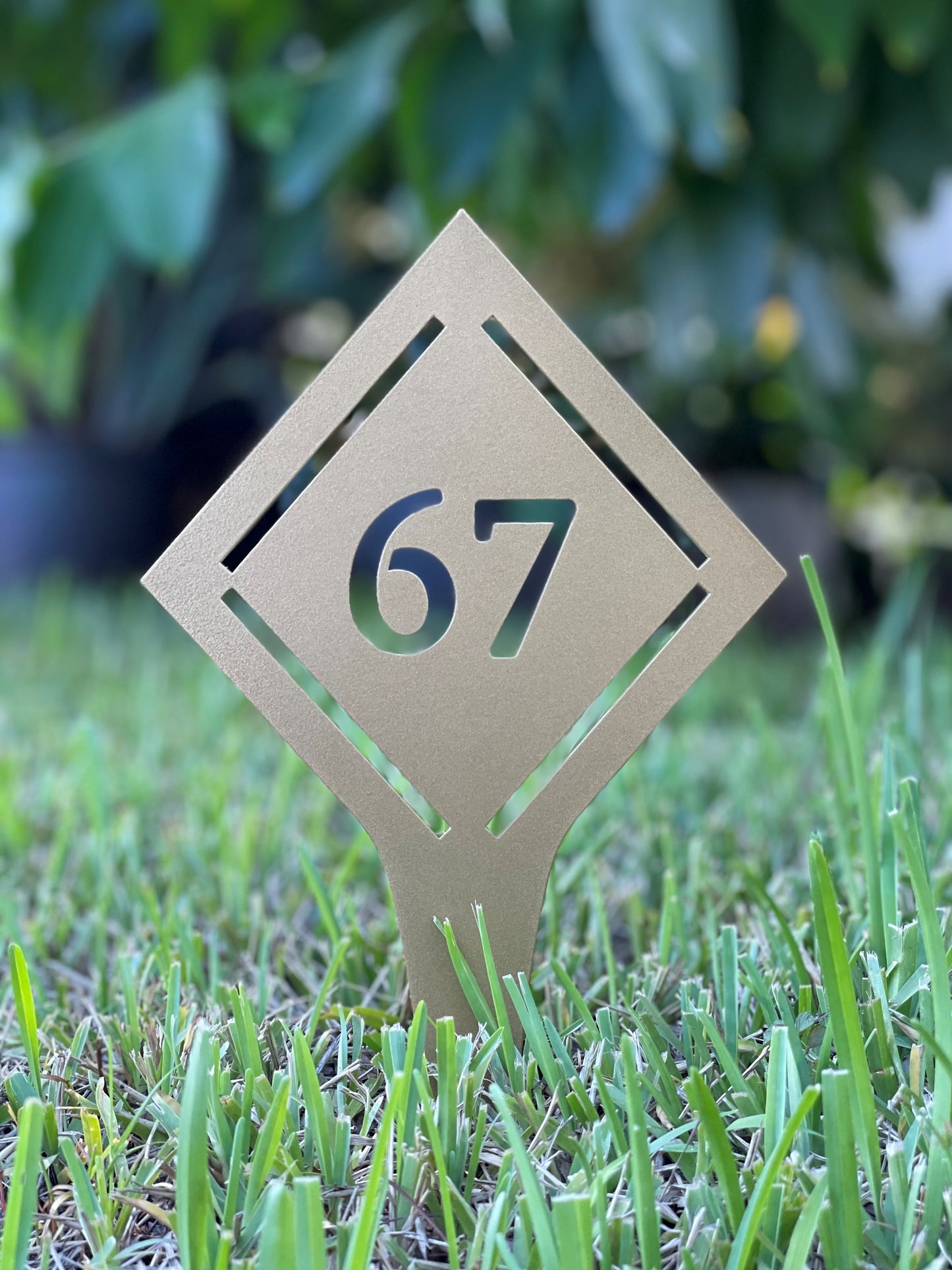 Custom Metal Golf Course Tee Markers